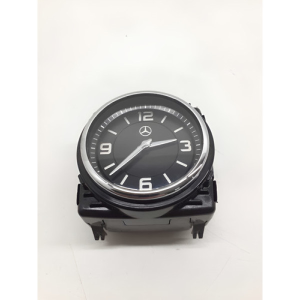 Relógio Analógico Mercedes C 180 2018