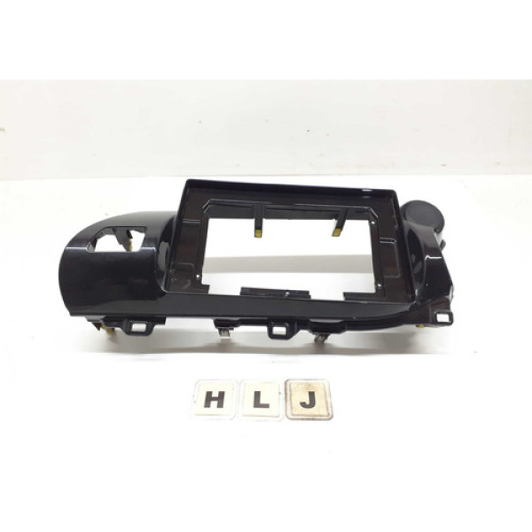 Moldura Multimídia Toyota Hilux 2016 A 2020 Preto