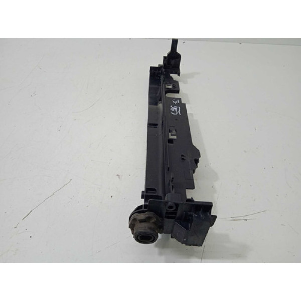 Suporte Esquerdo Radiador Mercedes C 200 C 220 2001 A 2007