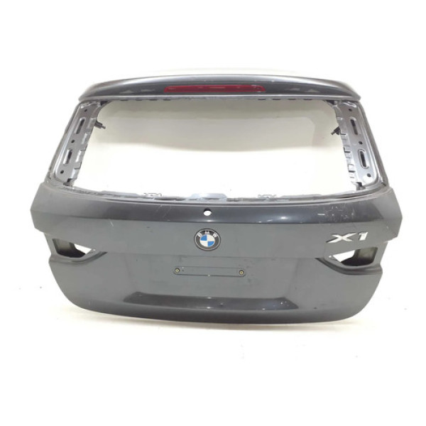 Tampa Traseira Bmw X1 2010 A 2015 Com Detalhe Cinza-escuro