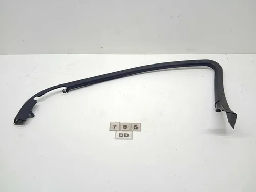Moldura Interna Porta Dianteira Direita Gm Cruze 2012 A 2016